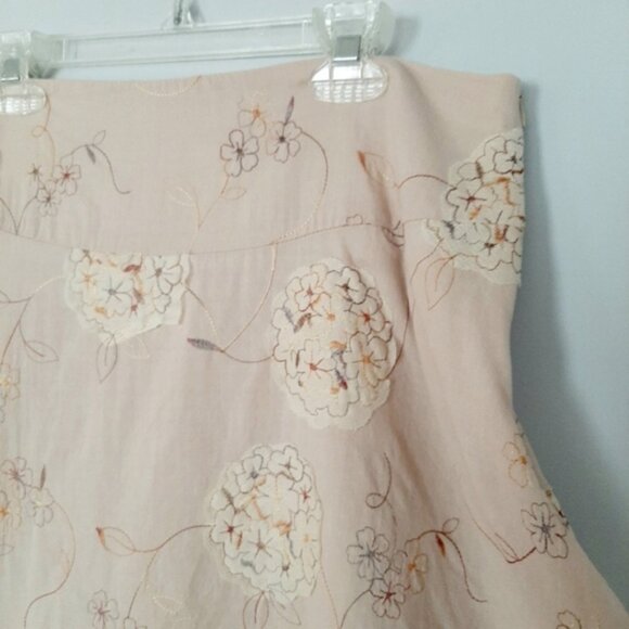 RW&CO. Floral Hydrangea Applique Embroidery Light Beige Cottagecore Skirt Sz 8 - Picture 10 of 12